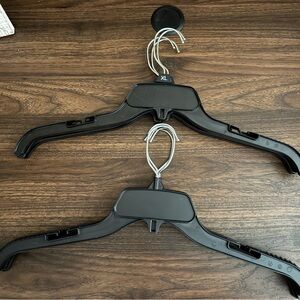 Retail Black Plastic Clothing Hangers